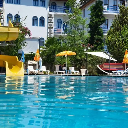 Silver Pine Hotel 3*